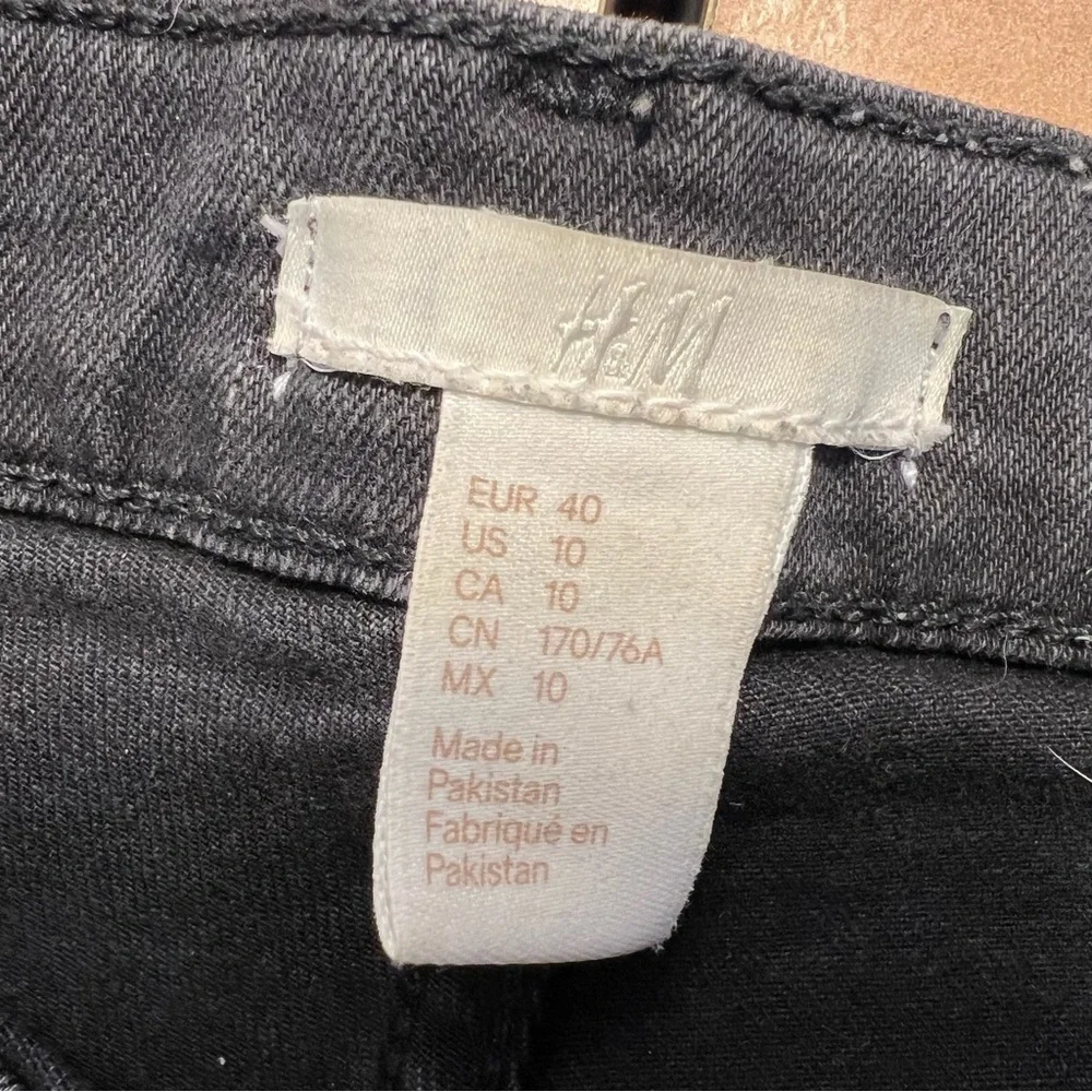 H&M black Jean shorts cut off